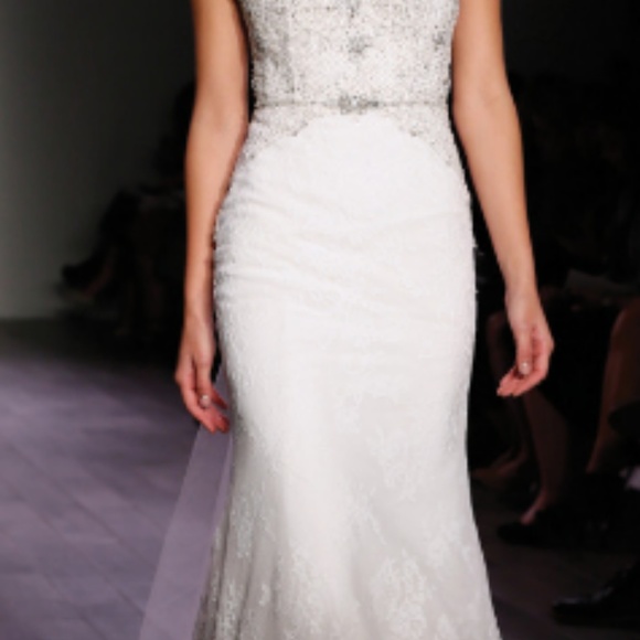 Alvina Valenta 9615 size 6 wedding dress - Picture 3 of 7